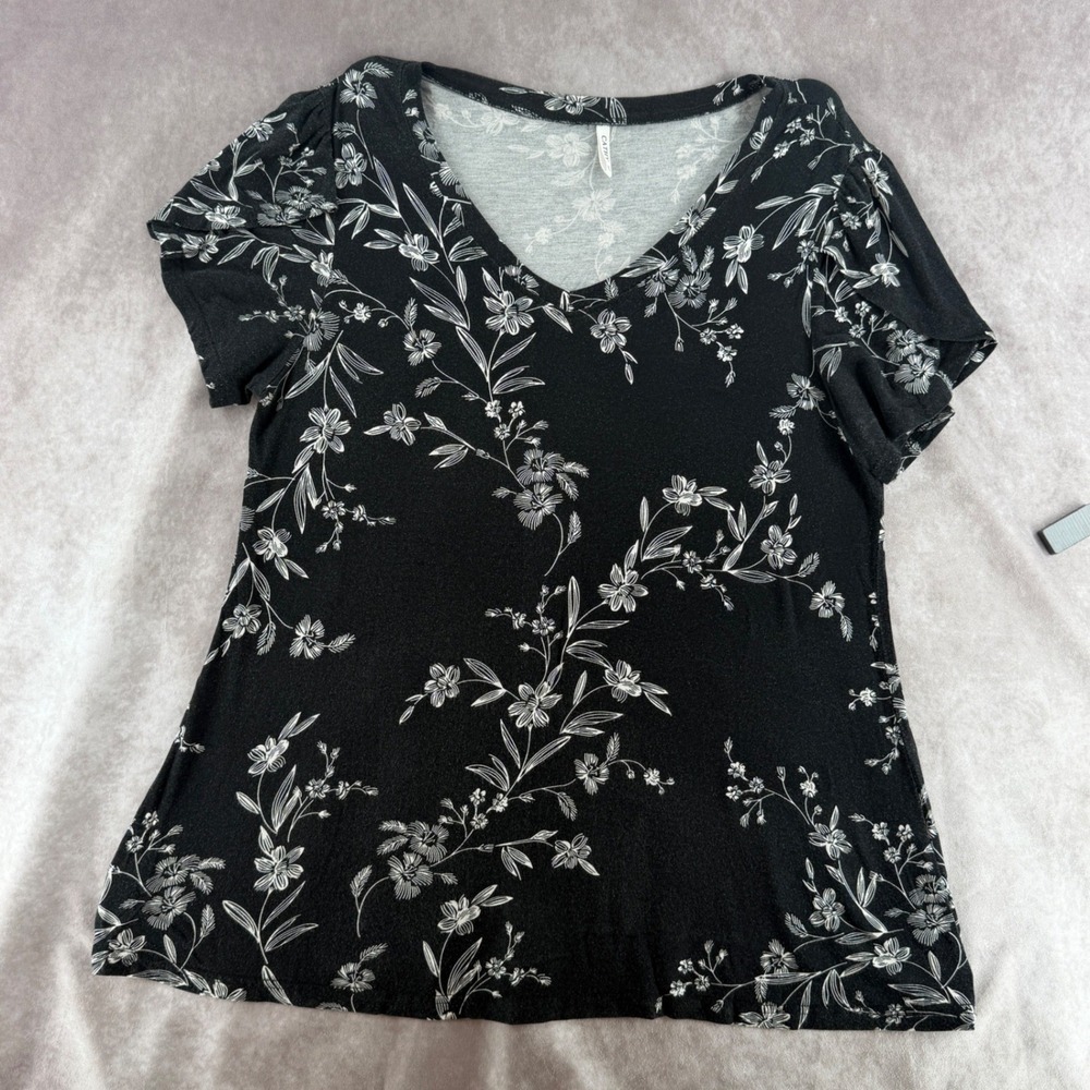 Cathy Women's Black White Floral V-Neck Tulip Sleeve Rayon Blend Top XL Feminine - Picture 2 of 9